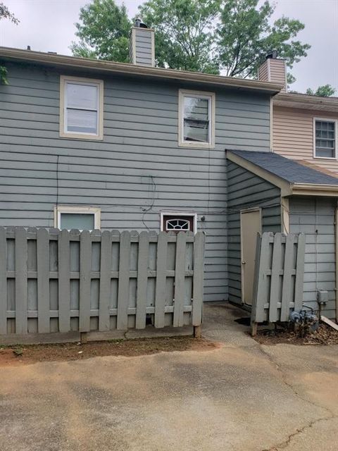 A home in Powder Springs