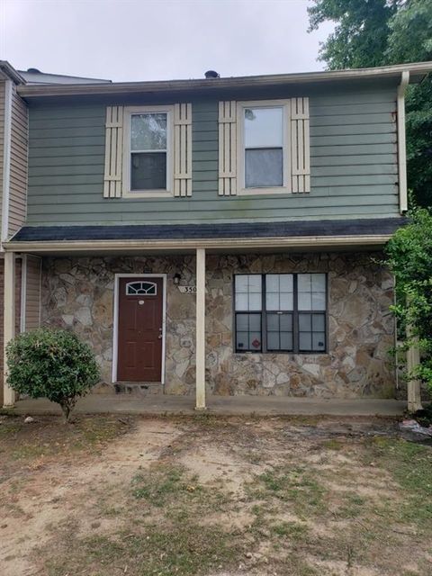 A home in Powder Springs