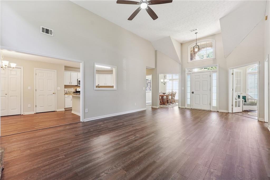 468 Crestview Drive