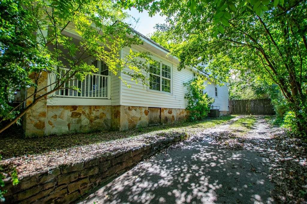 99 Moreland Avenue SE