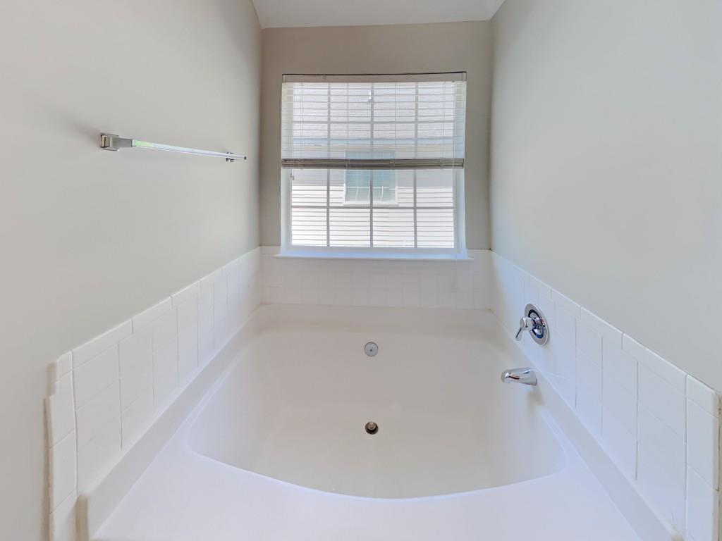 2429 Wood Bend Lane, Riverdale, Georgia image 12
