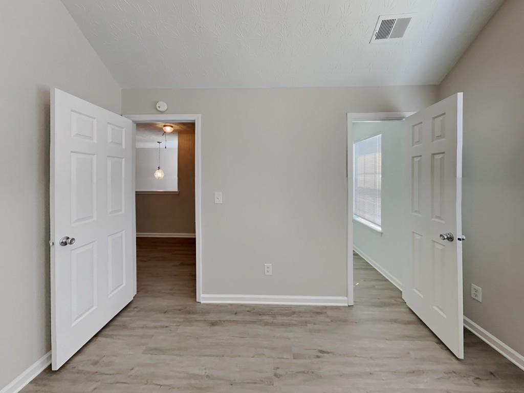 2429 Wood Bend Lane, Riverdale, Georgia image 13