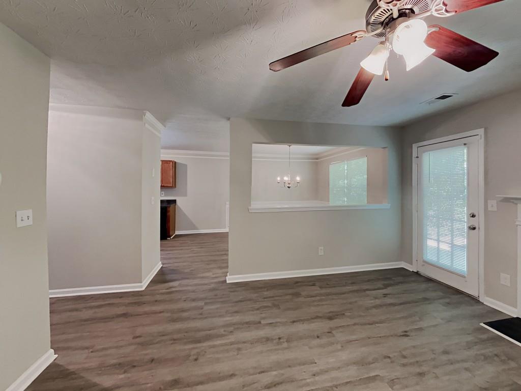 2429 Wood Bend Lane, Riverdale, Georgia image 2