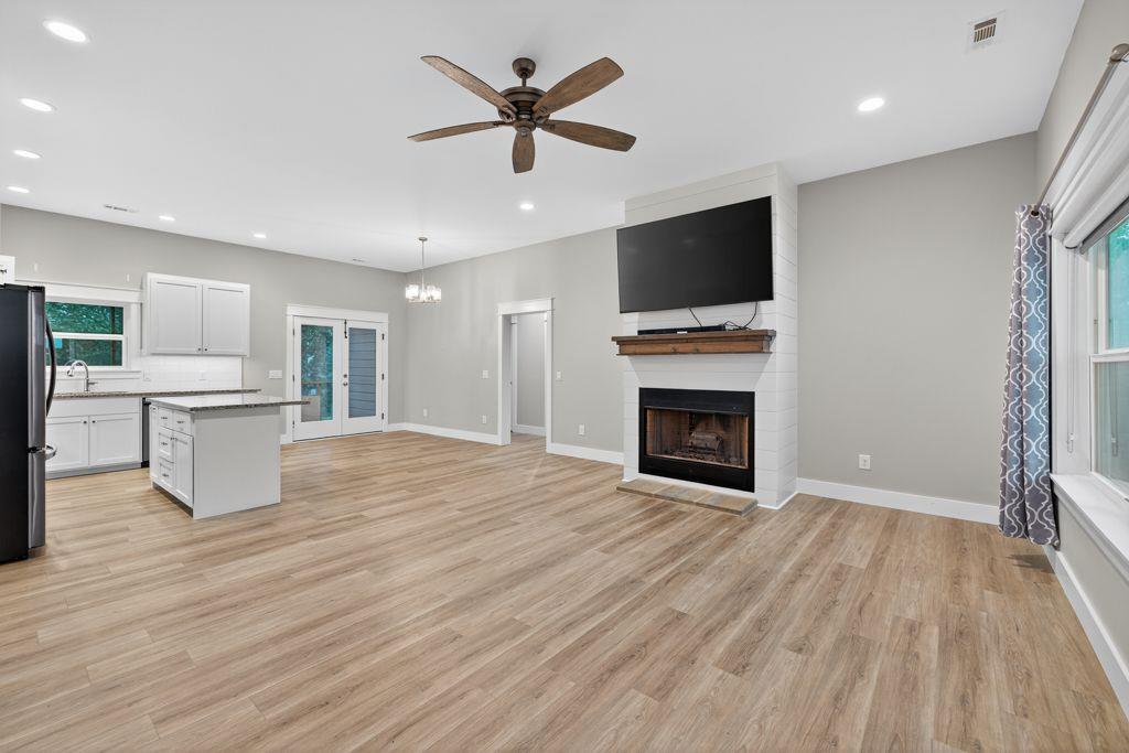 634 ARBOR Lane