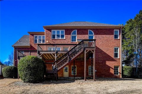 A home in Dacula