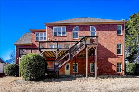 A home in Dacula