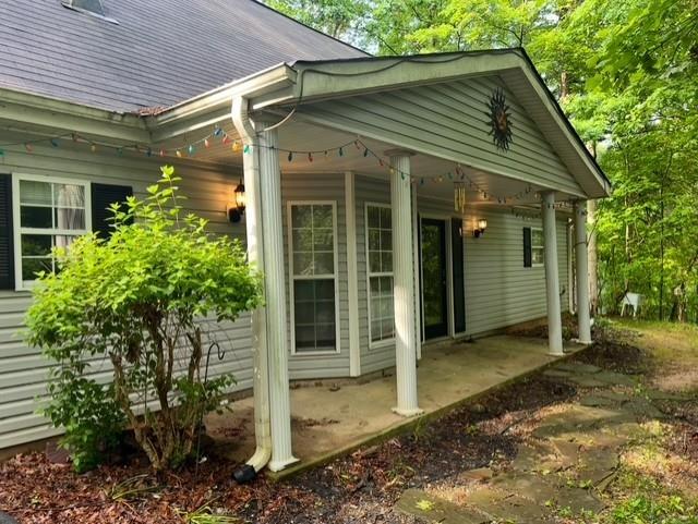 Great investment opportunity! This 4-bed, 3-bath home sits on a quiet cul-de-sac and is ready for renovation. With solid bones and a spacious lot, it's perfect for flippers, investors, or DIYers. Located minutes from Lake Arrowhead and downtown Waleska.