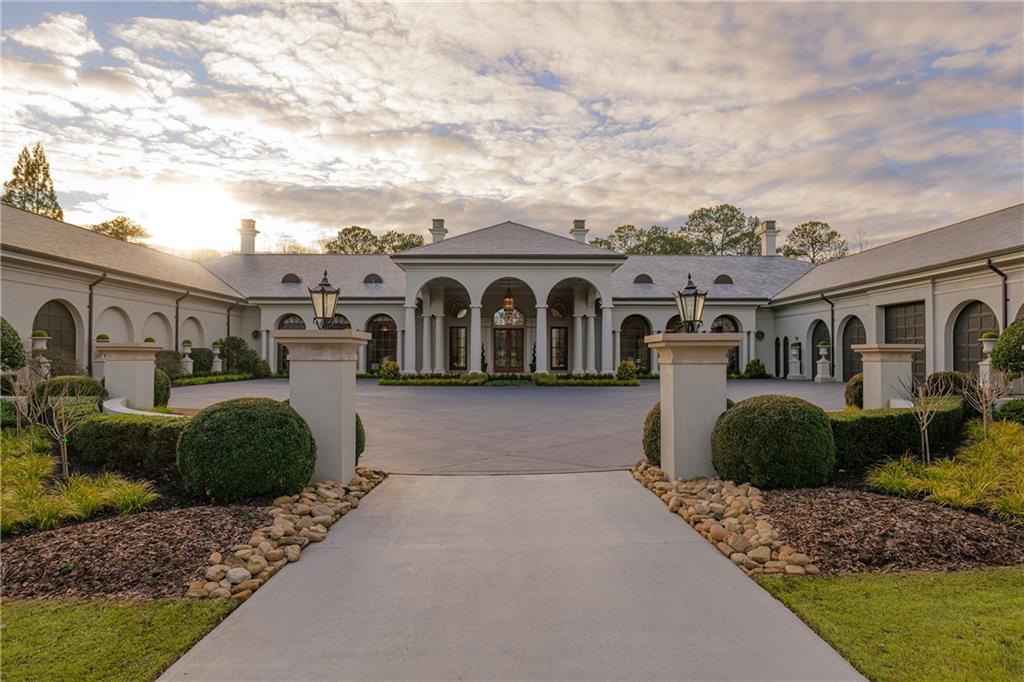 9 Acre Gated Estate - Residential