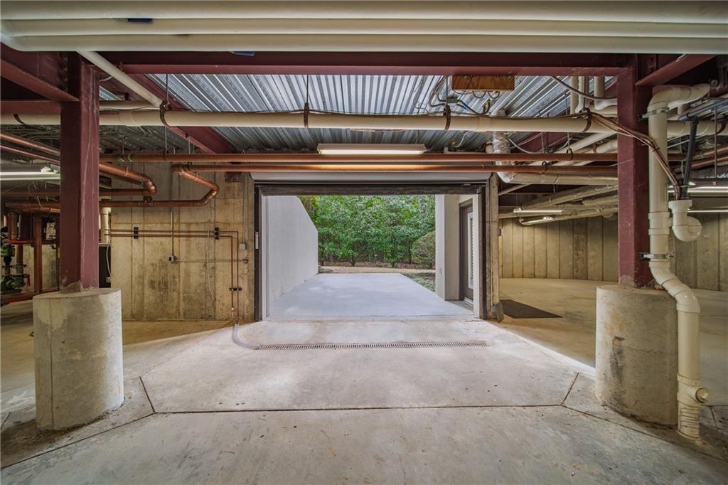 9 Acre Gated Estate - Residential
