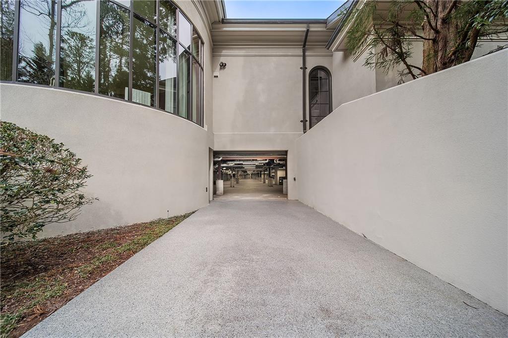 9 Acre Gated Estate - Residential