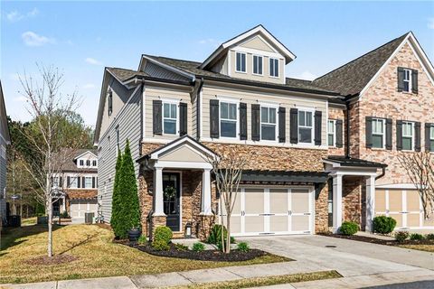 Townhouse For Sale - 413 Bellehaven Lane<br/> Woodstock, GA 30188