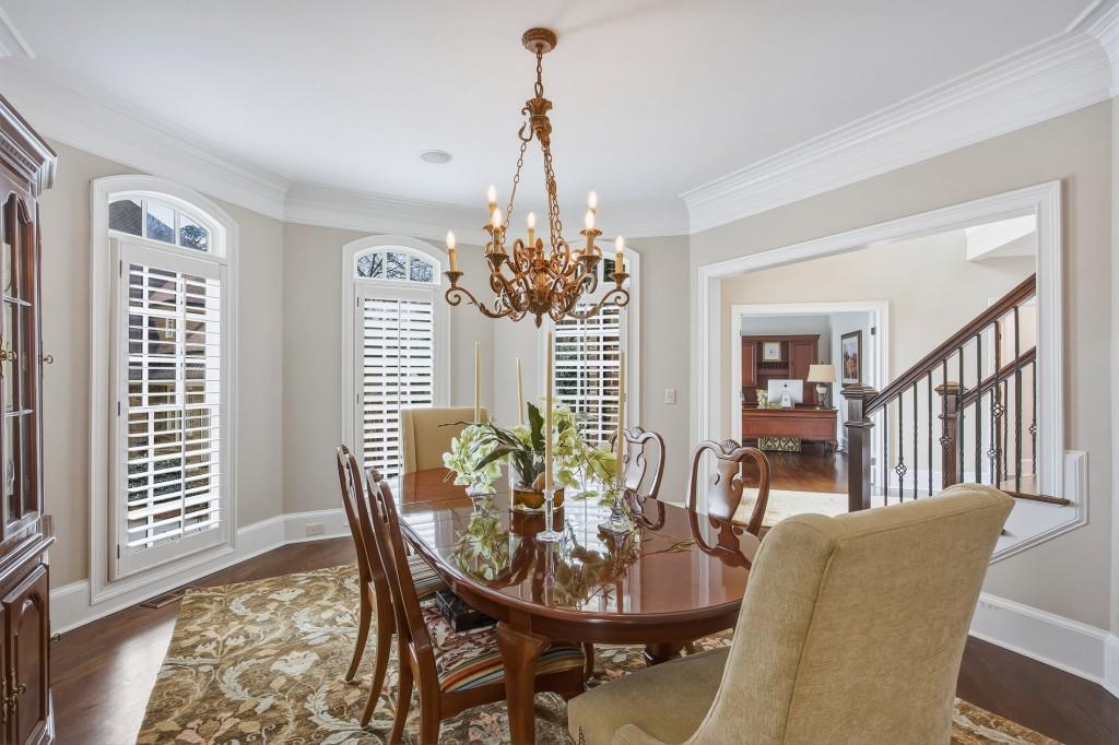 3055 Brown Point Place NE