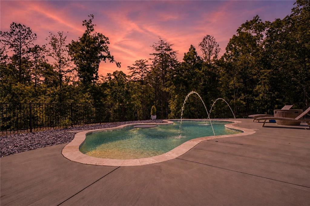 16 Mountain Creek Trail NE