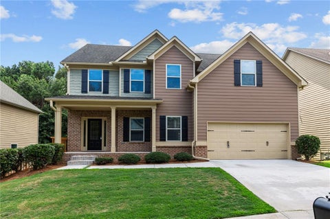 Homes For Sale - 443 Strawberry Walk<br/> Loganville, GA 30052