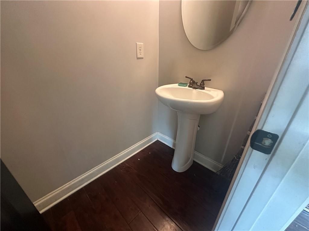 443 Strawberry Walk