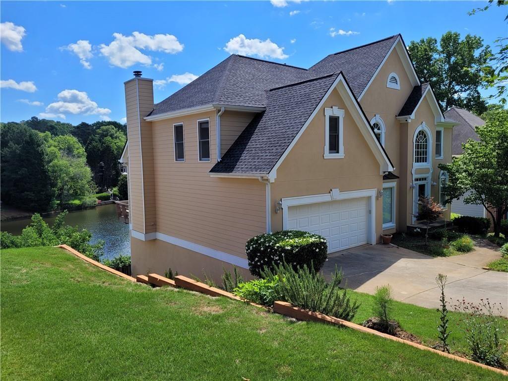 2285 Wildwood Lake Drive