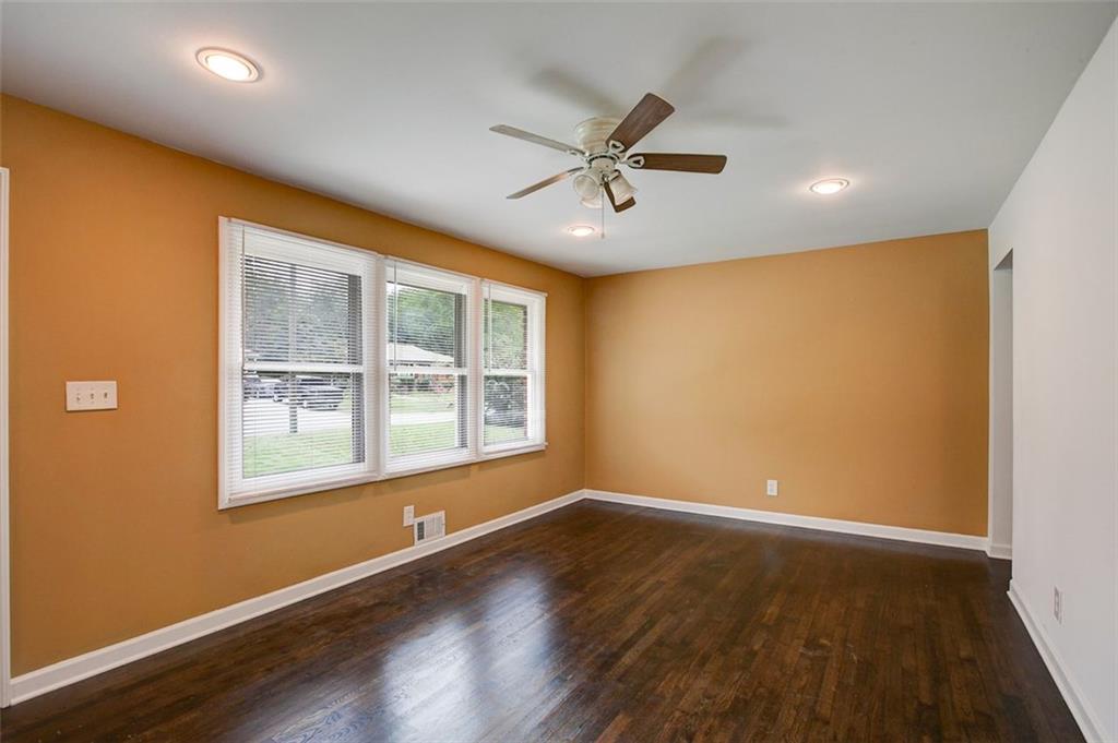 690 Green Acres Road, Smyrna, Georgia image 6