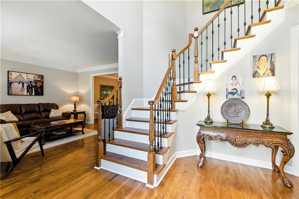 489 Emerald Lake Lane
