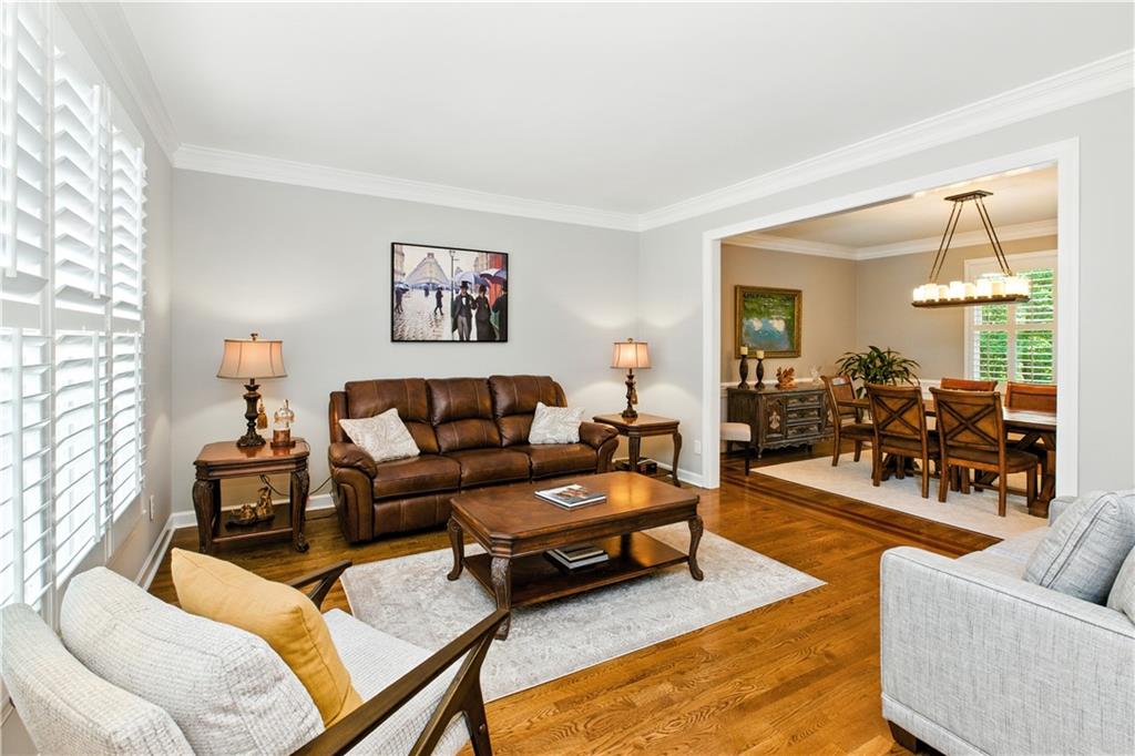 489 Emerald Lake Lane