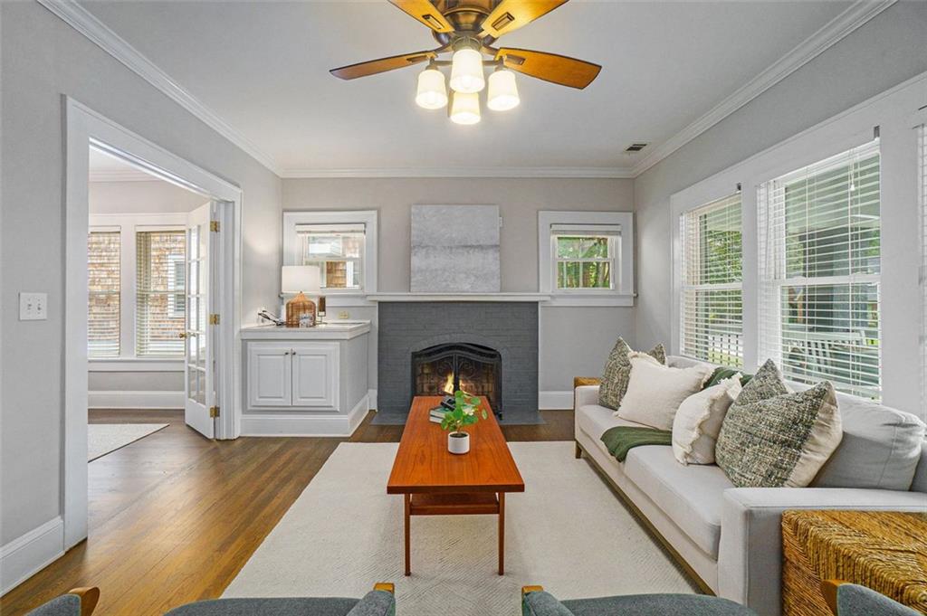 232 Lindbergh Drive NE