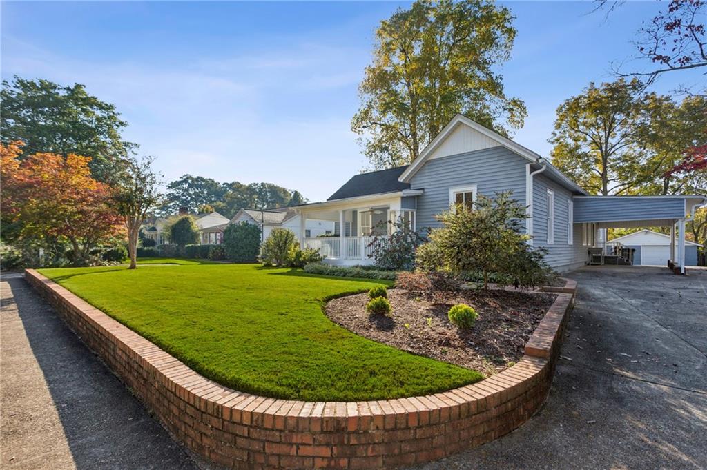 327 Stewart Avenue NW