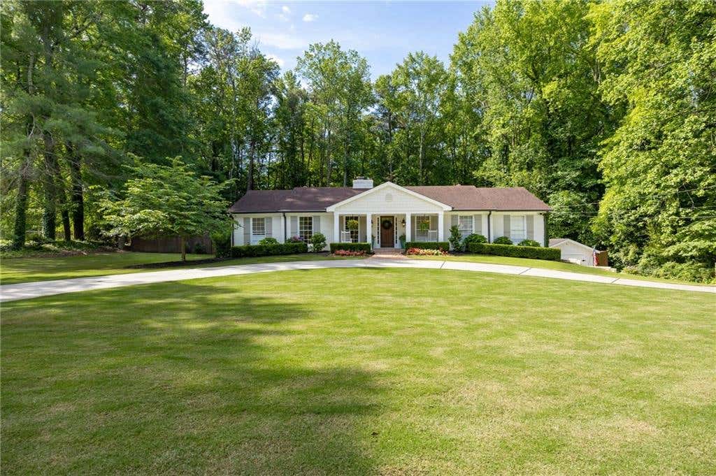 Photo of 860 Hickory Drive SW, Marietta, GA 30064 (MLS # 7782251)