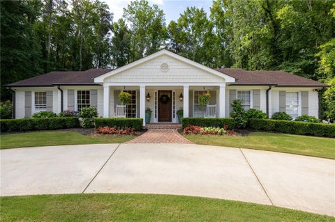Homes For Sale - 860 Hickory Drive<br/> Marietta, GA 30064