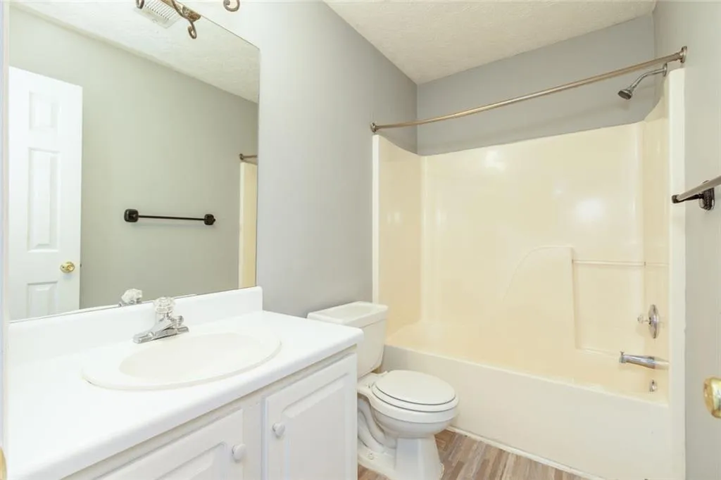 Loganville, Georgia 30052, United States, 5 Bedrooms Bedrooms, ,3 BathroomsBathrooms,Residential,Active,150677