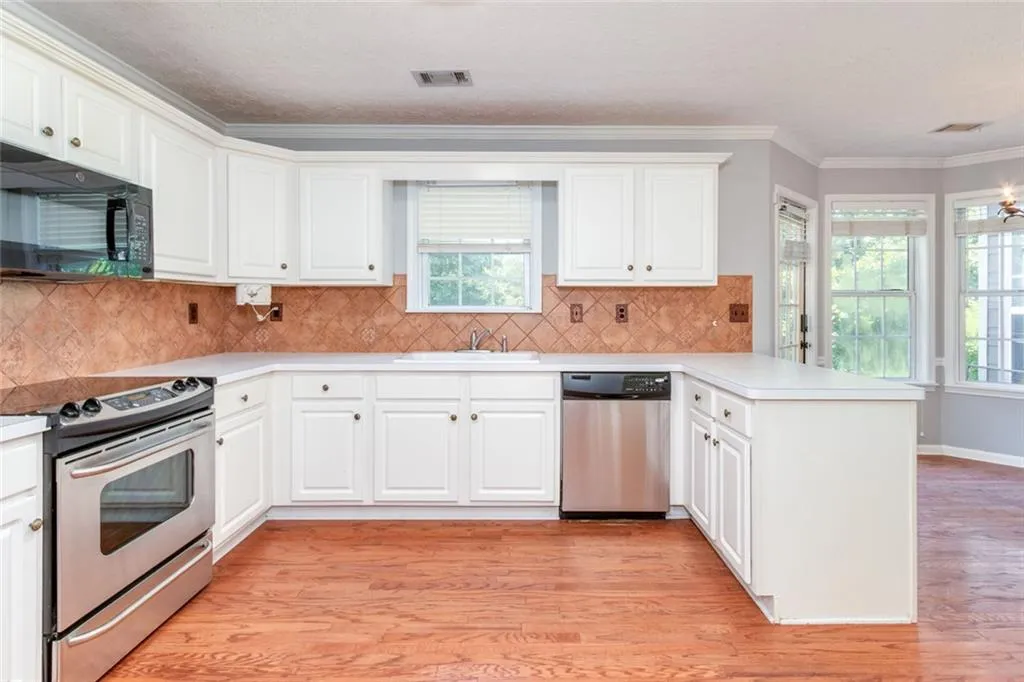 Loganville, Georgia 30052, United States, 5 Bedrooms Bedrooms, ,3 BathroomsBathrooms,Residential,Active,150677