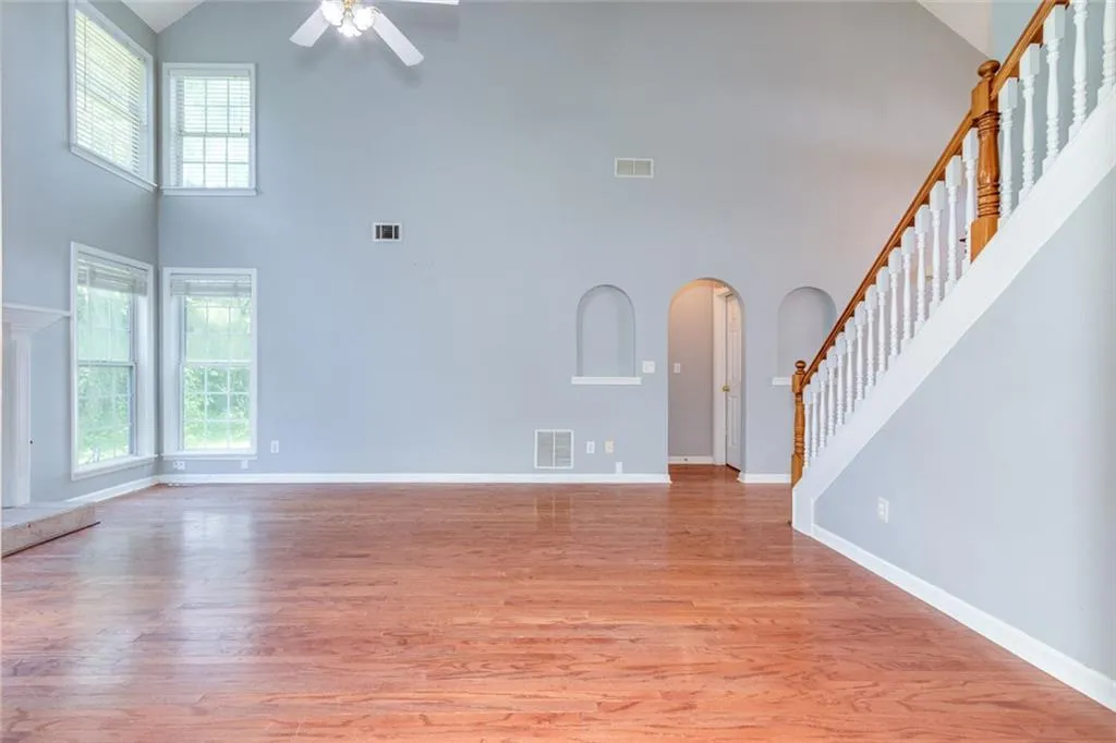 Loganville, Georgia 30052, United States, 5 Bedrooms Bedrooms, ,3 BathroomsBathrooms,Residential,Active,150677