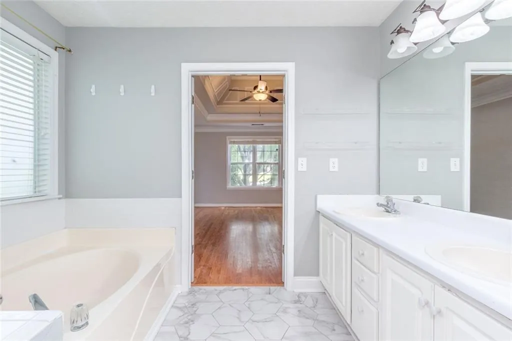 Loganville, Georgia 30052, United States, 5 Bedrooms Bedrooms, ,3 BathroomsBathrooms,Residential,Active,150677