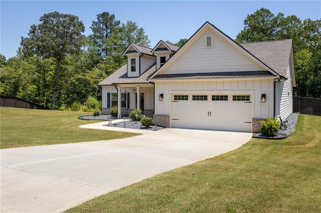 2124 Bullock Bluff Drive