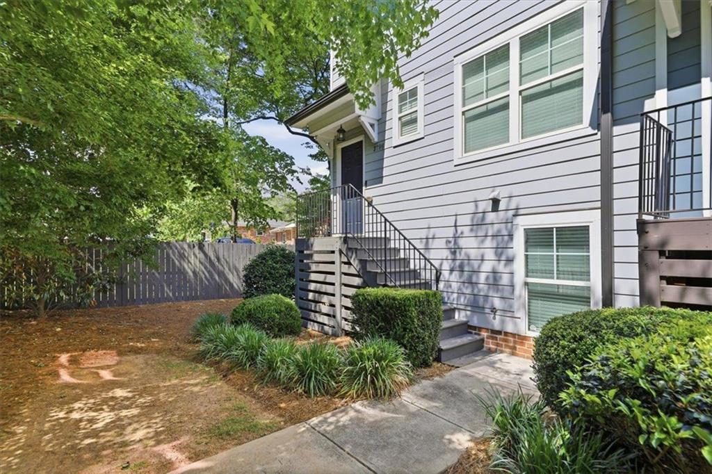 3796 Oxford Circle