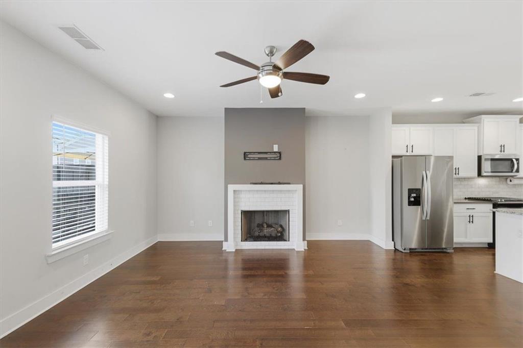 3796 Oxford Circle
