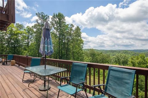 A home in Dawsonville