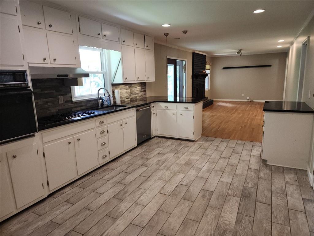 2479 Landeau Circle