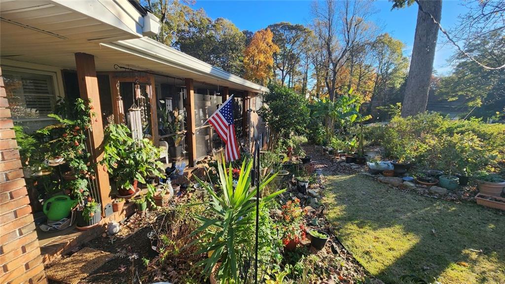 2479 Landeau Circle, Tucker, Georgia image 8