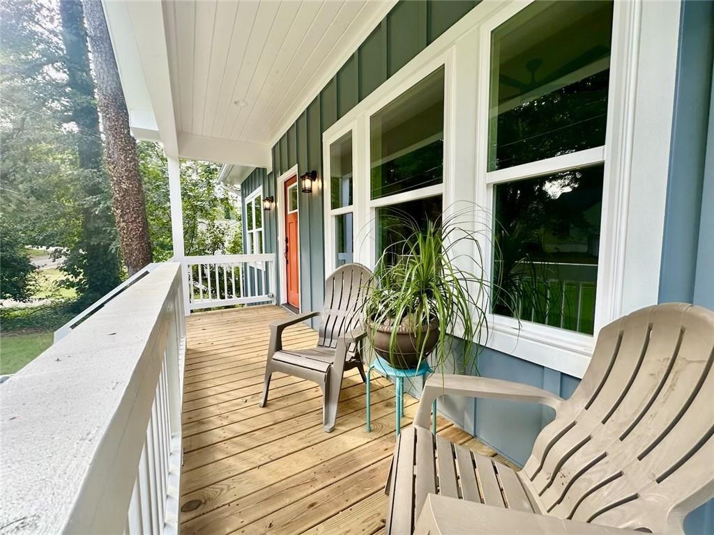 387 Hillside Drive SW