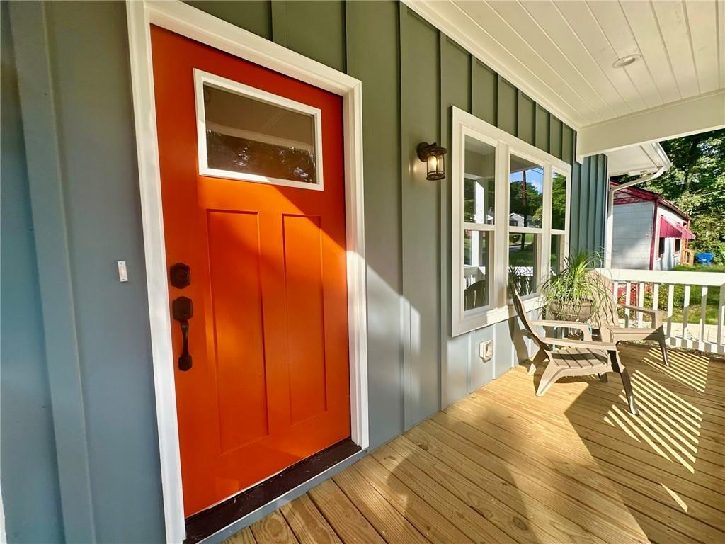 387 Hillside Drive SW