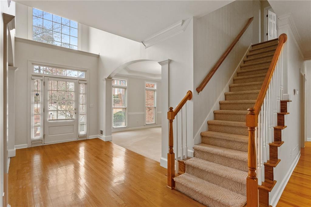 727 Vinings Estates Drive SE