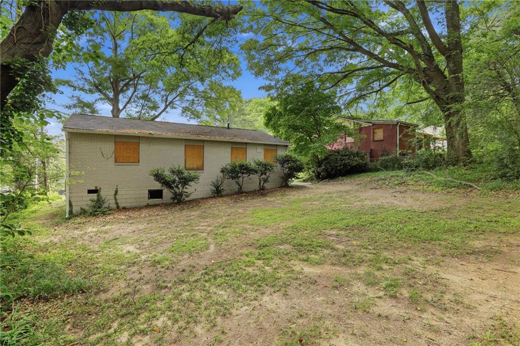 312 Fairburn Road NW