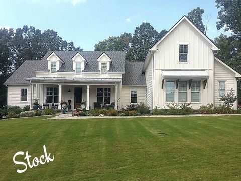 526 Spring Place Road NE White GA 30184