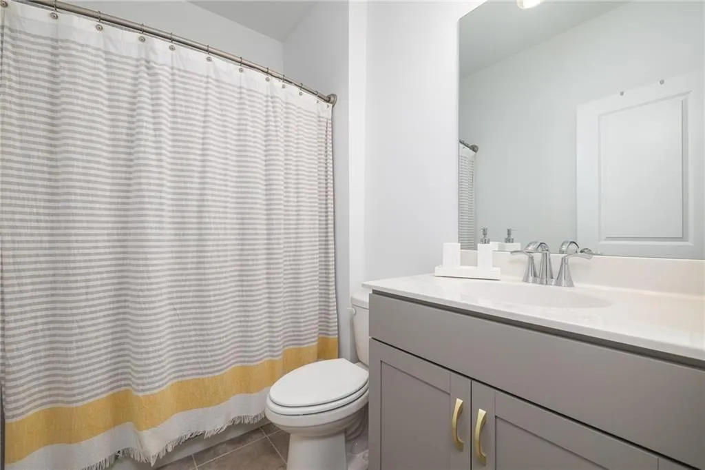 Decatur, Georgia 30033, United States, 4 Bedrooms Bedrooms, ,4 BathroomsBathrooms,Residential,Active,89644