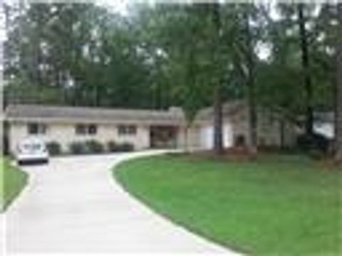 2520 Riverglenn Circle Dunwoody GA 30338