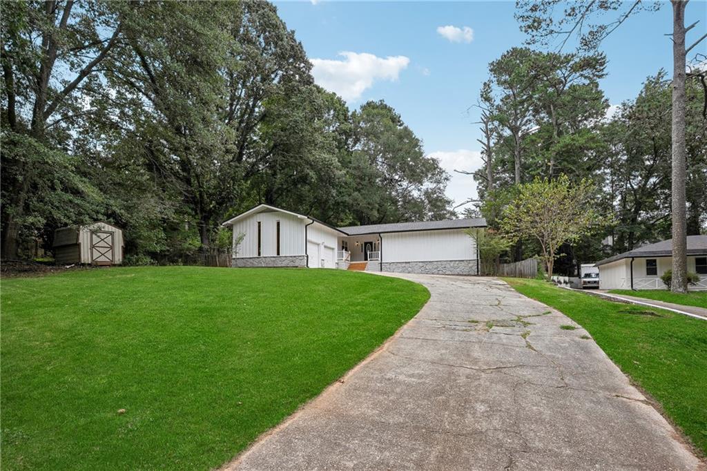 2579 Country Club Drive