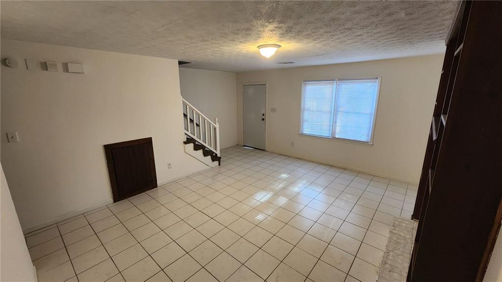 631 Hunting Creek Lane SE