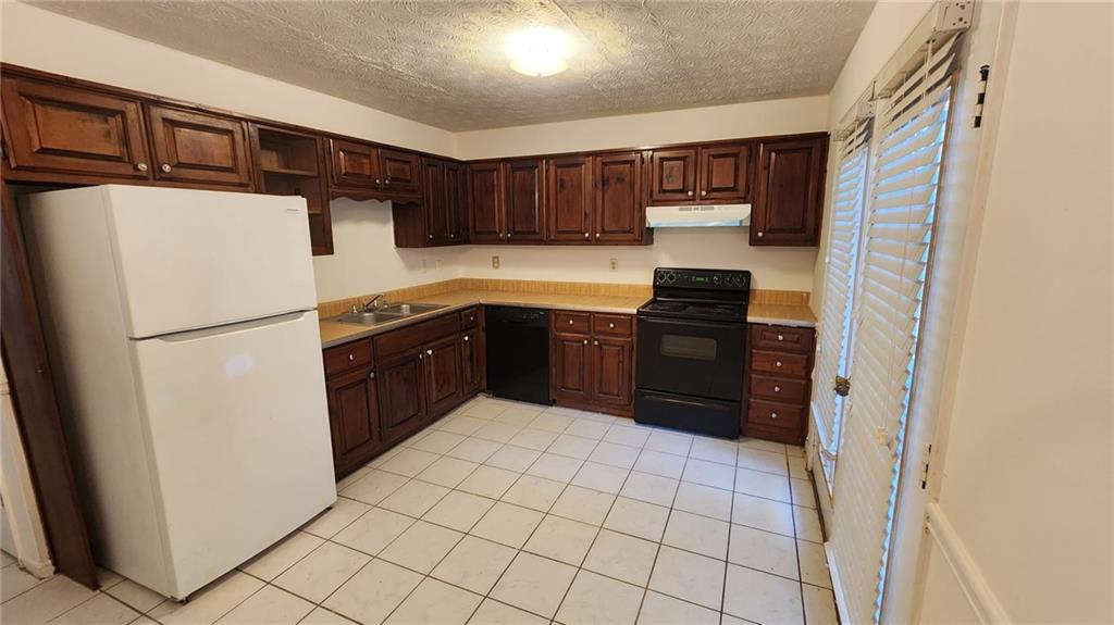 631 Hunting Creek Lane SE