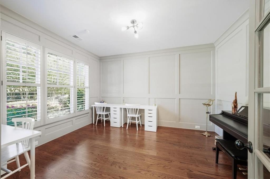 1569 Tryon Road NE