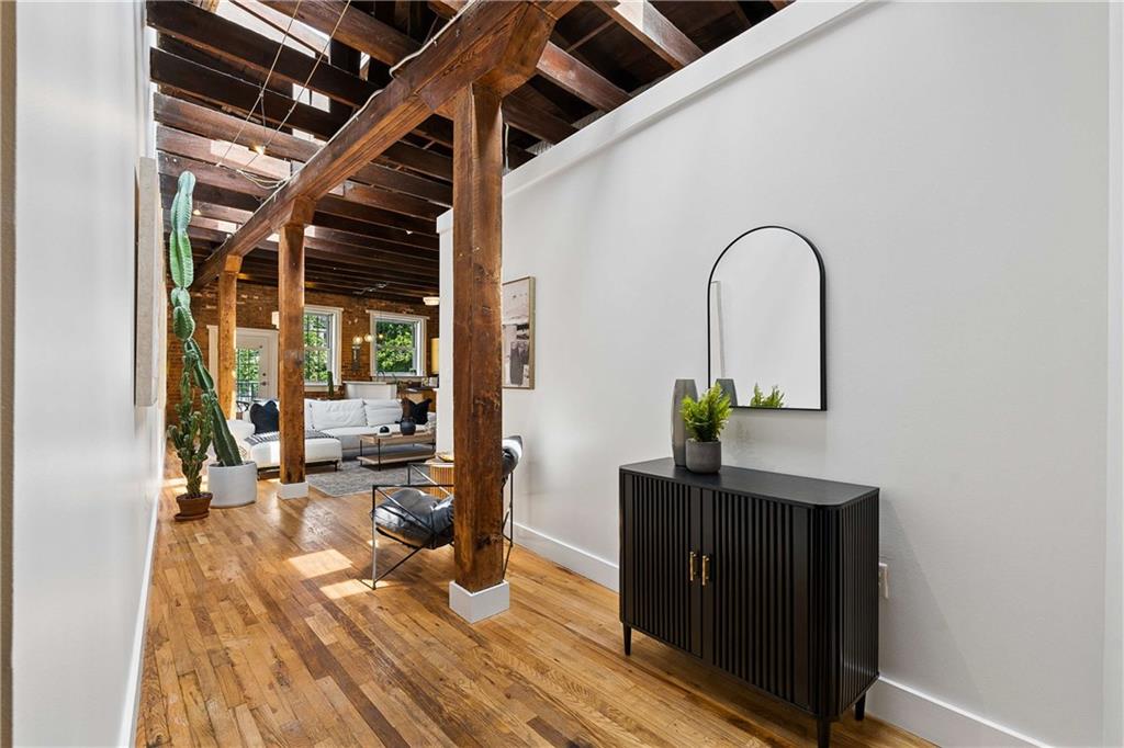 267 Peters Street SW 206