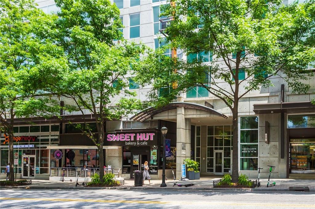 923 Peachtree Street NE 939